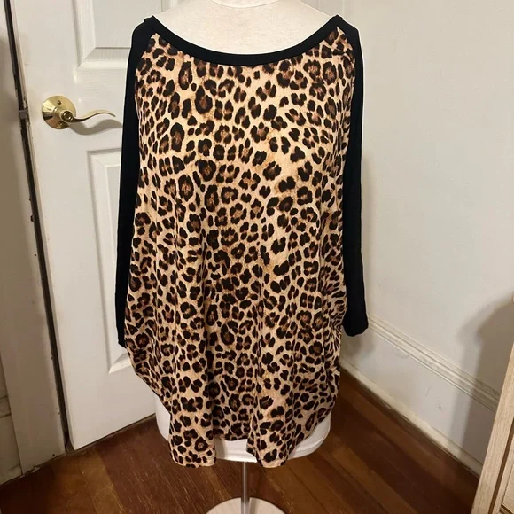 Torrid leopard raglan size 3x - Picture 1 of 4